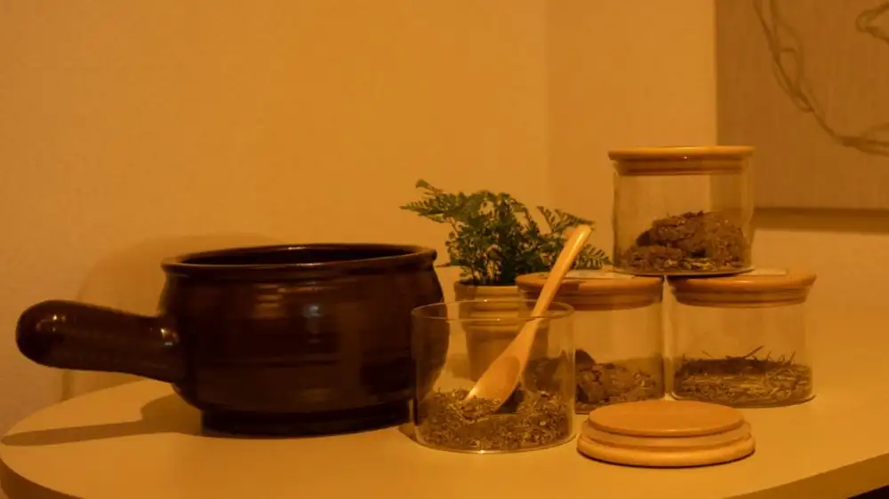 温香のよもぎ蒸しで使用している薬草の写真